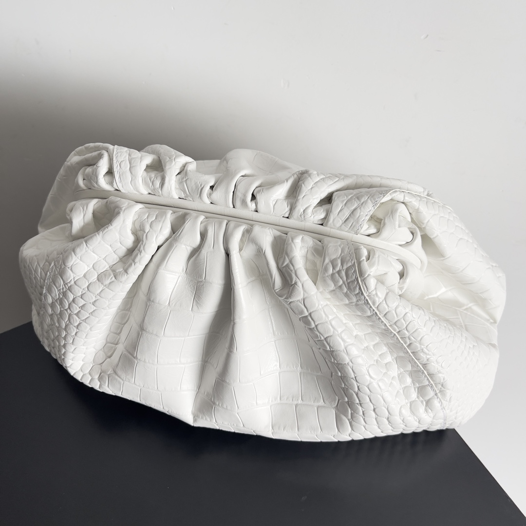 Bottega Veneta POUCH crocodile pleated cloud bag 576227