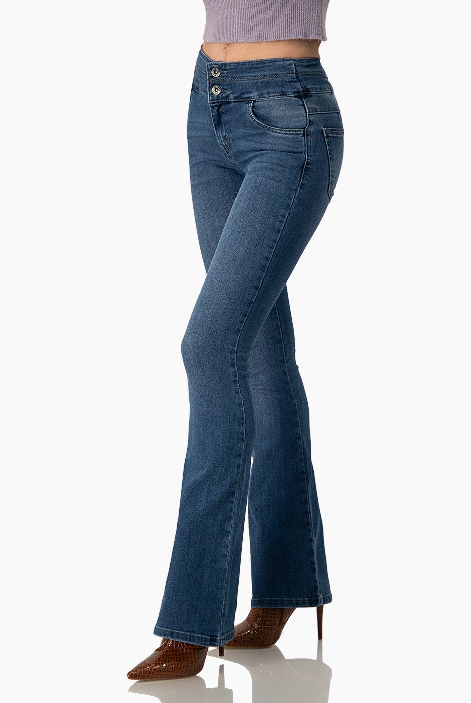 Jeans acampando con doble boton y pretina ancha