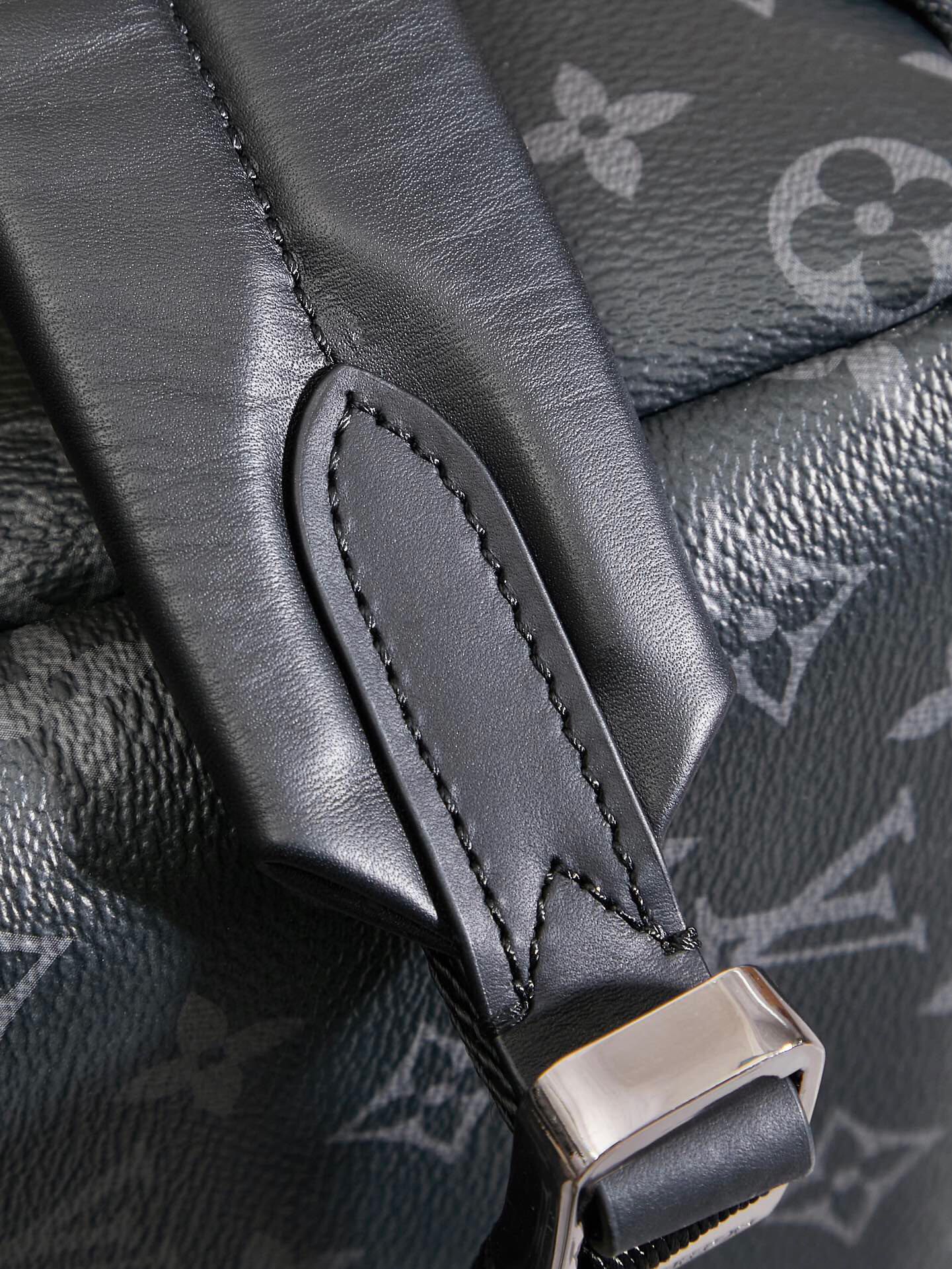 Louis Vuitton Discovery Backpack M22558