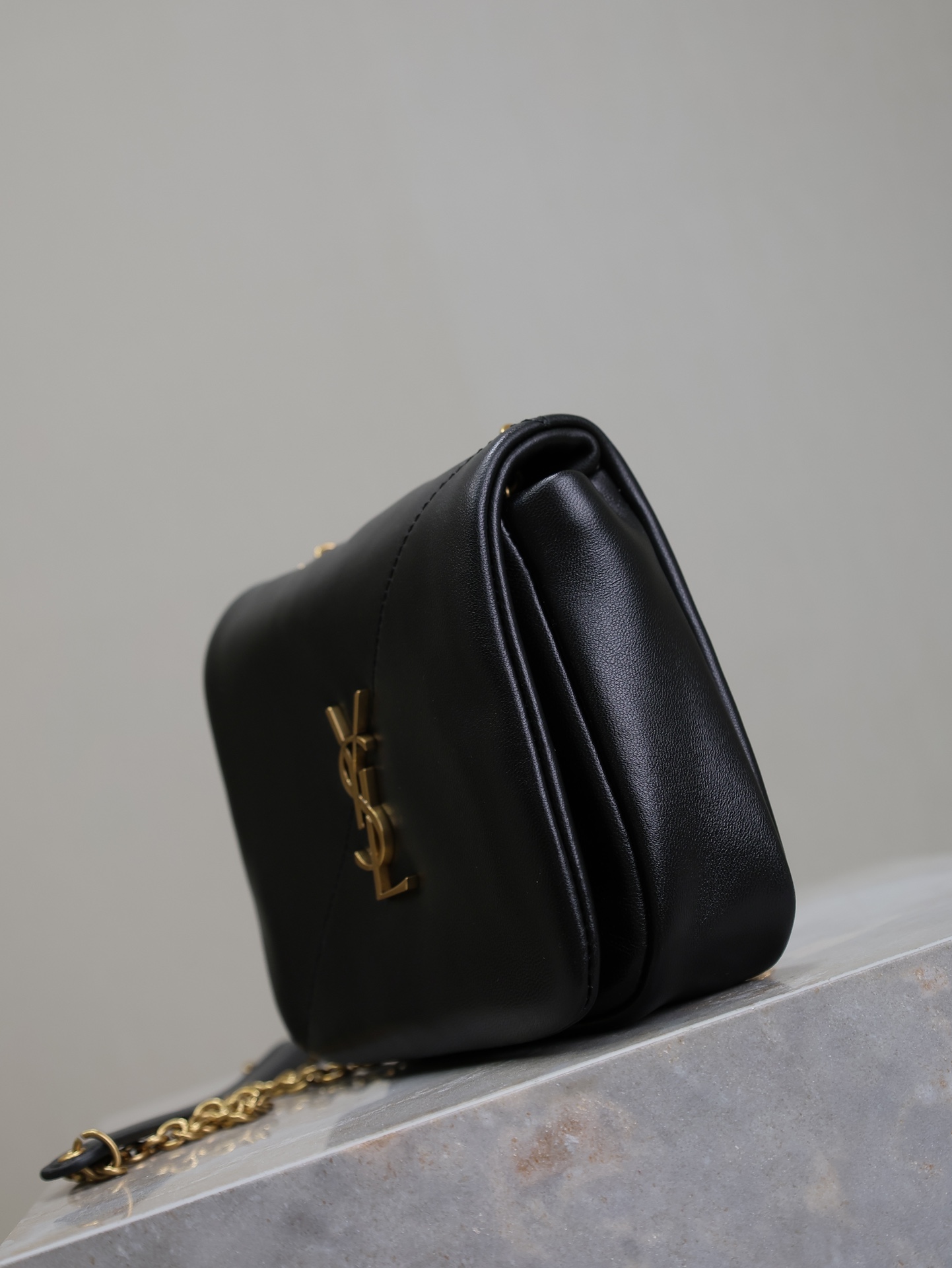 Yves Saint Laurent Jamie 4.3 mini chain bag 766756
