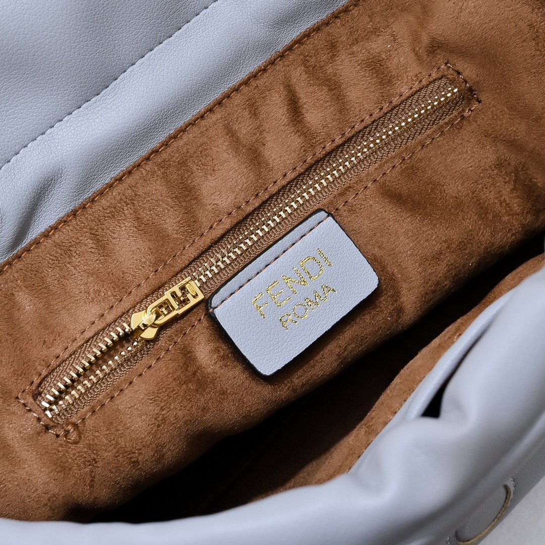 FENDI Mamma Baguette Handbag 83015B108