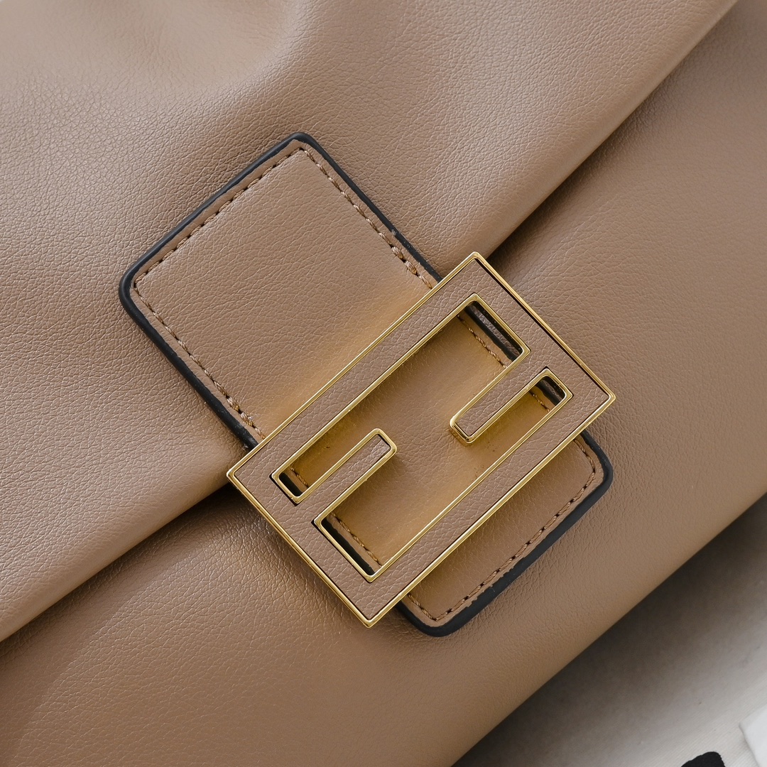 FENDI Mamma Baguette Handbag 83015B108