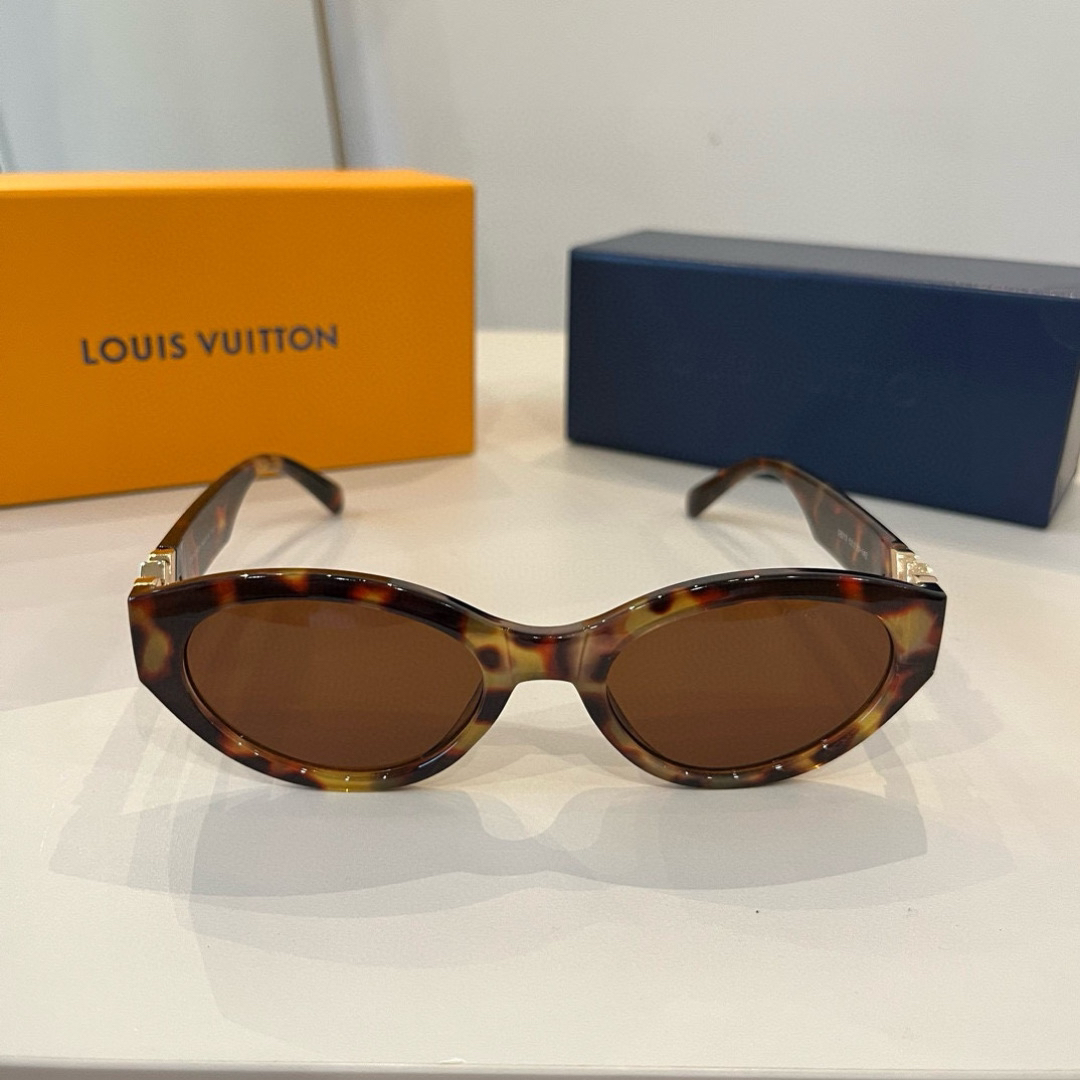 Louis Vuitton Round Frame Sunglasses
