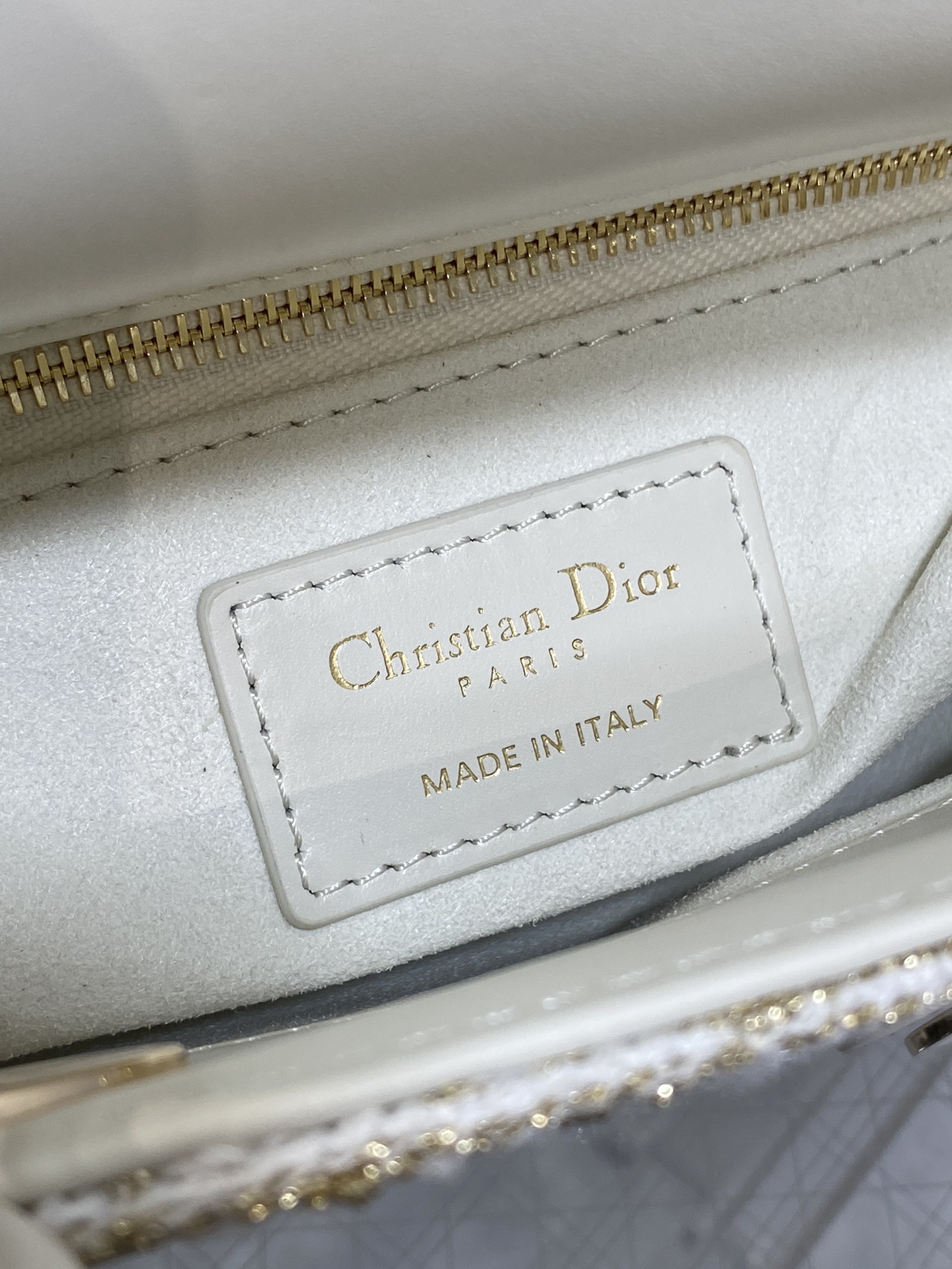Dior Lady Limited Edition Three-grid Coarse Flower Embroidery Princess Diana Bag M0505