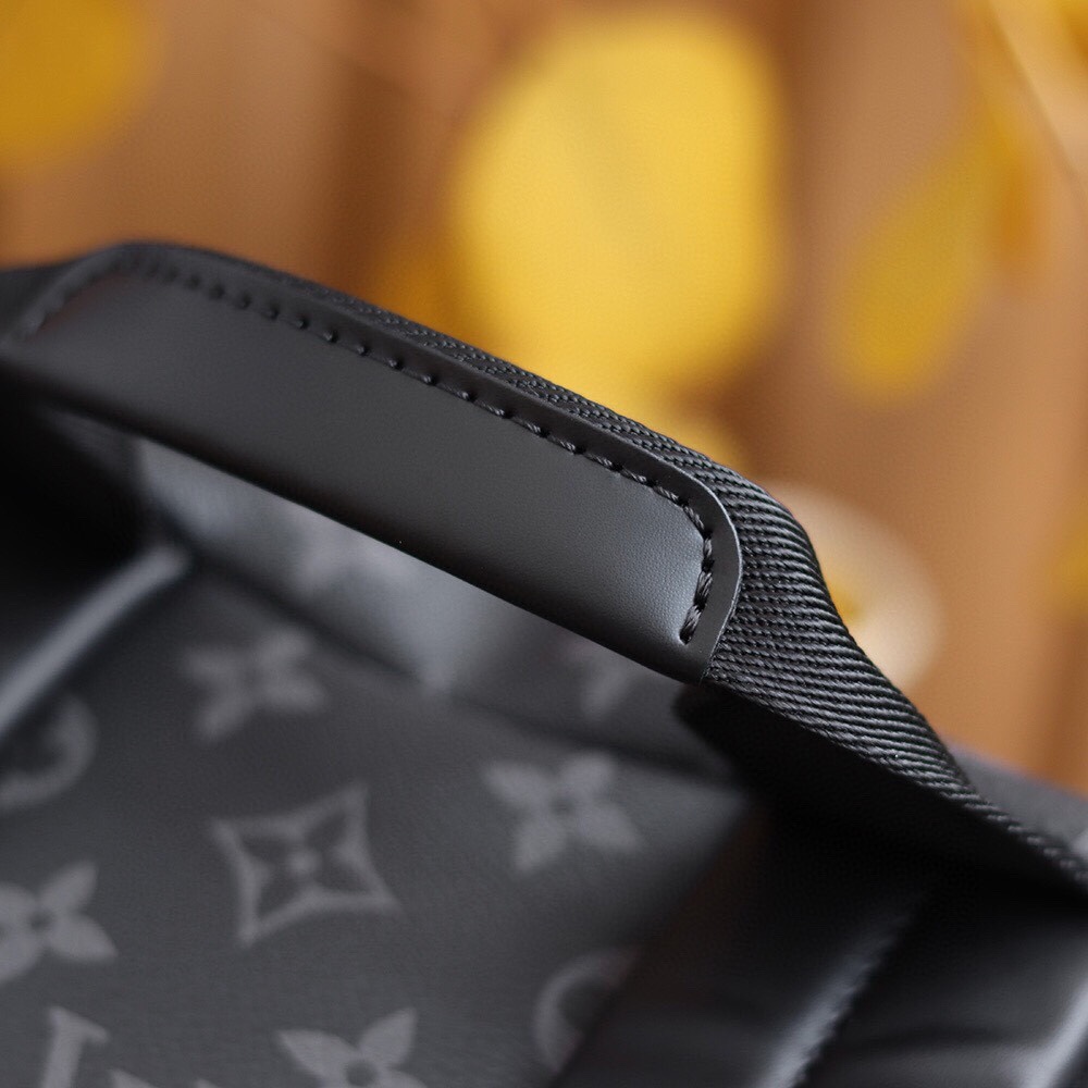 Louis Vuitton Discovery Backpack M43186