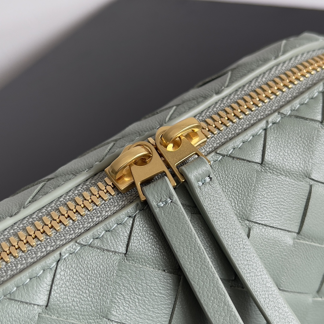 Bottega Veneta Concert Pouch Mini Bag 794258
