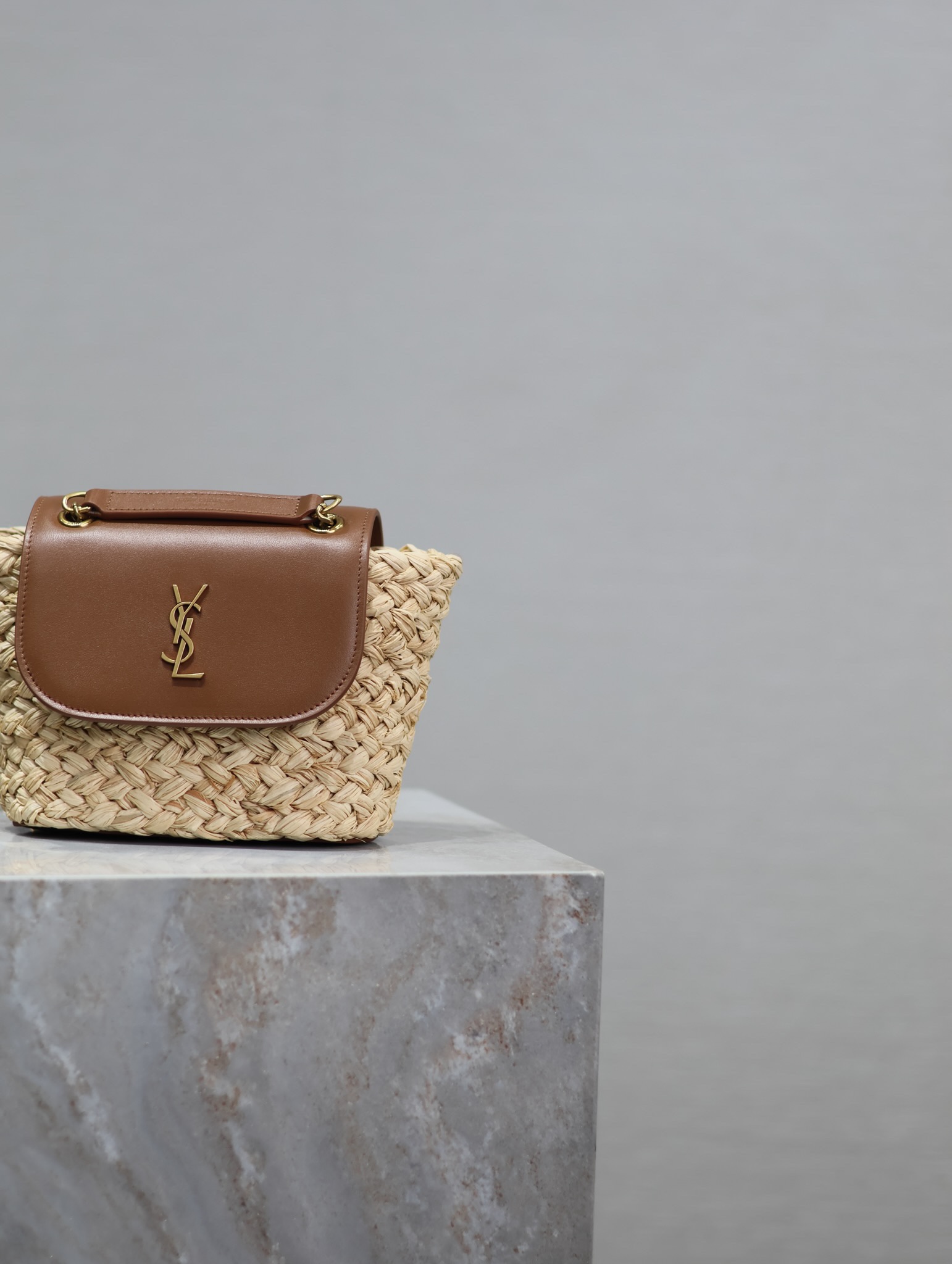 Yves Saint Laurent MINI MANON straw handbag 774269