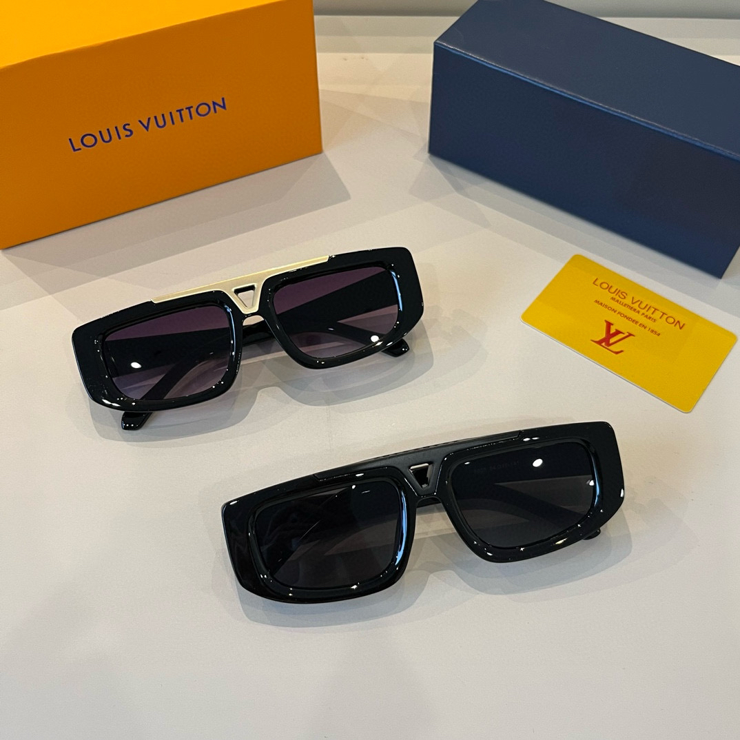 Louis Vuitton Round Frame Sunglasses