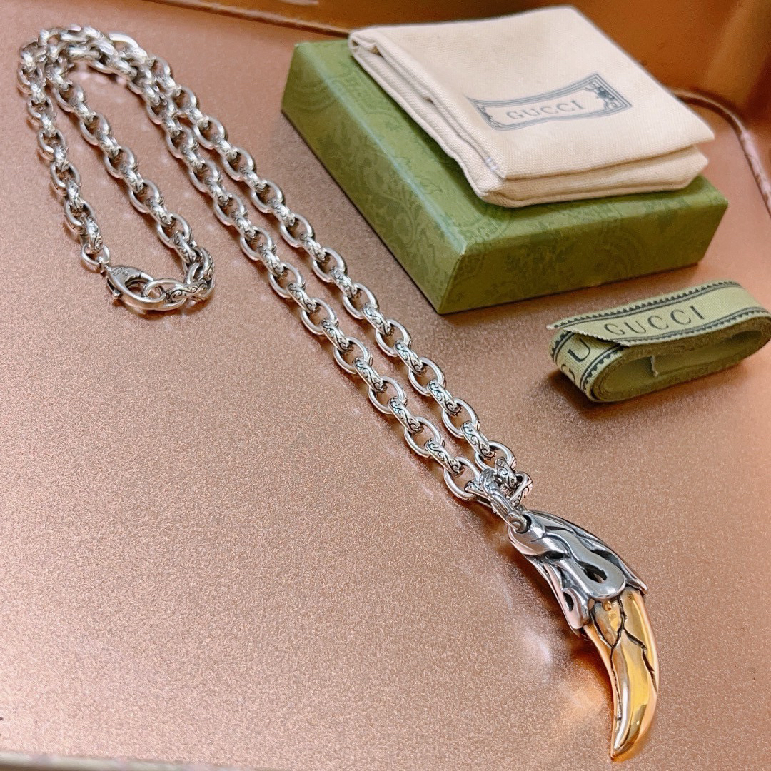 Gucci Anger Forest Series Ivory Gold Vintage Chain Necklace