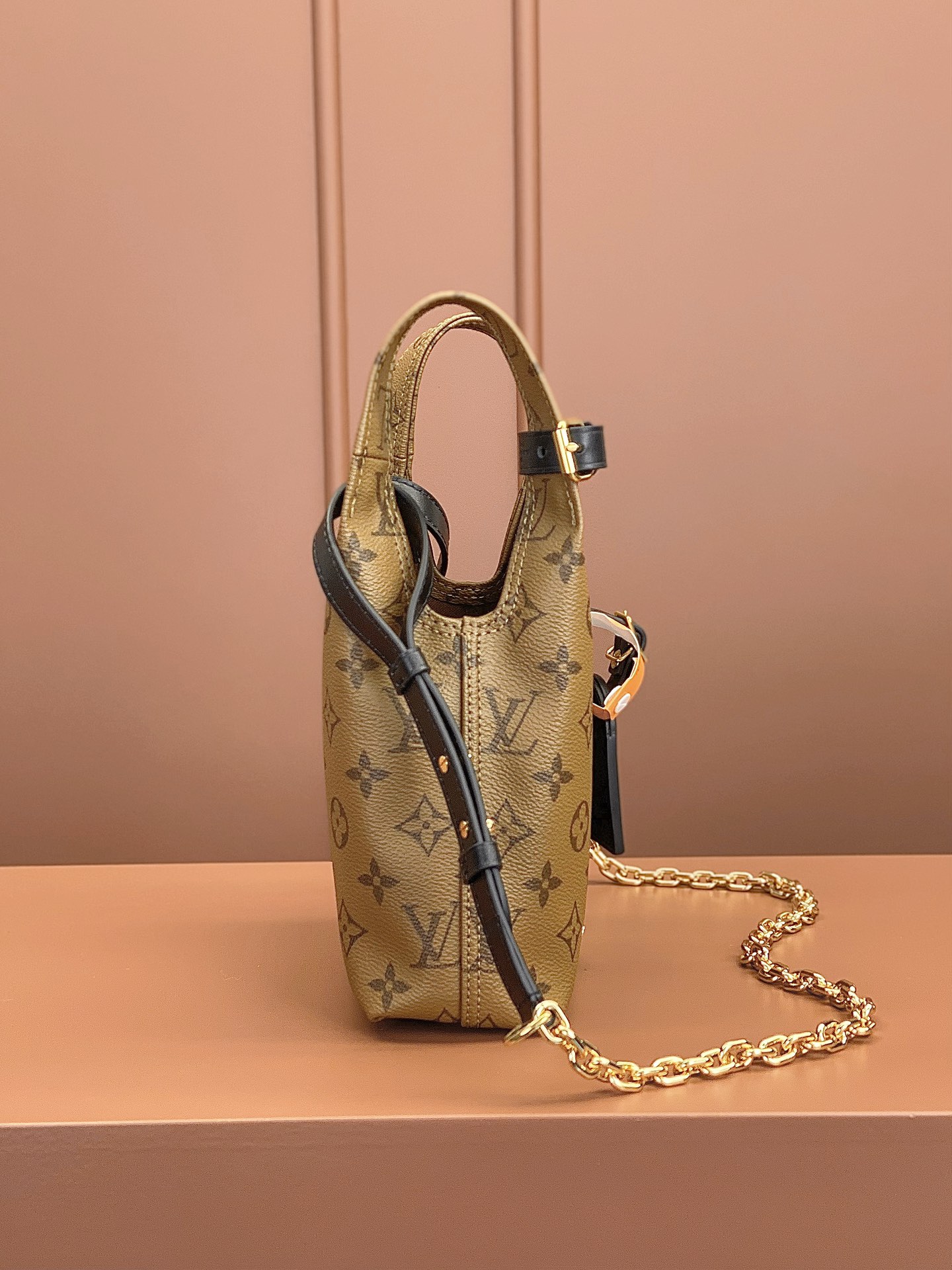 Louis Vuitton ATLANTIS BB Handbag M46816