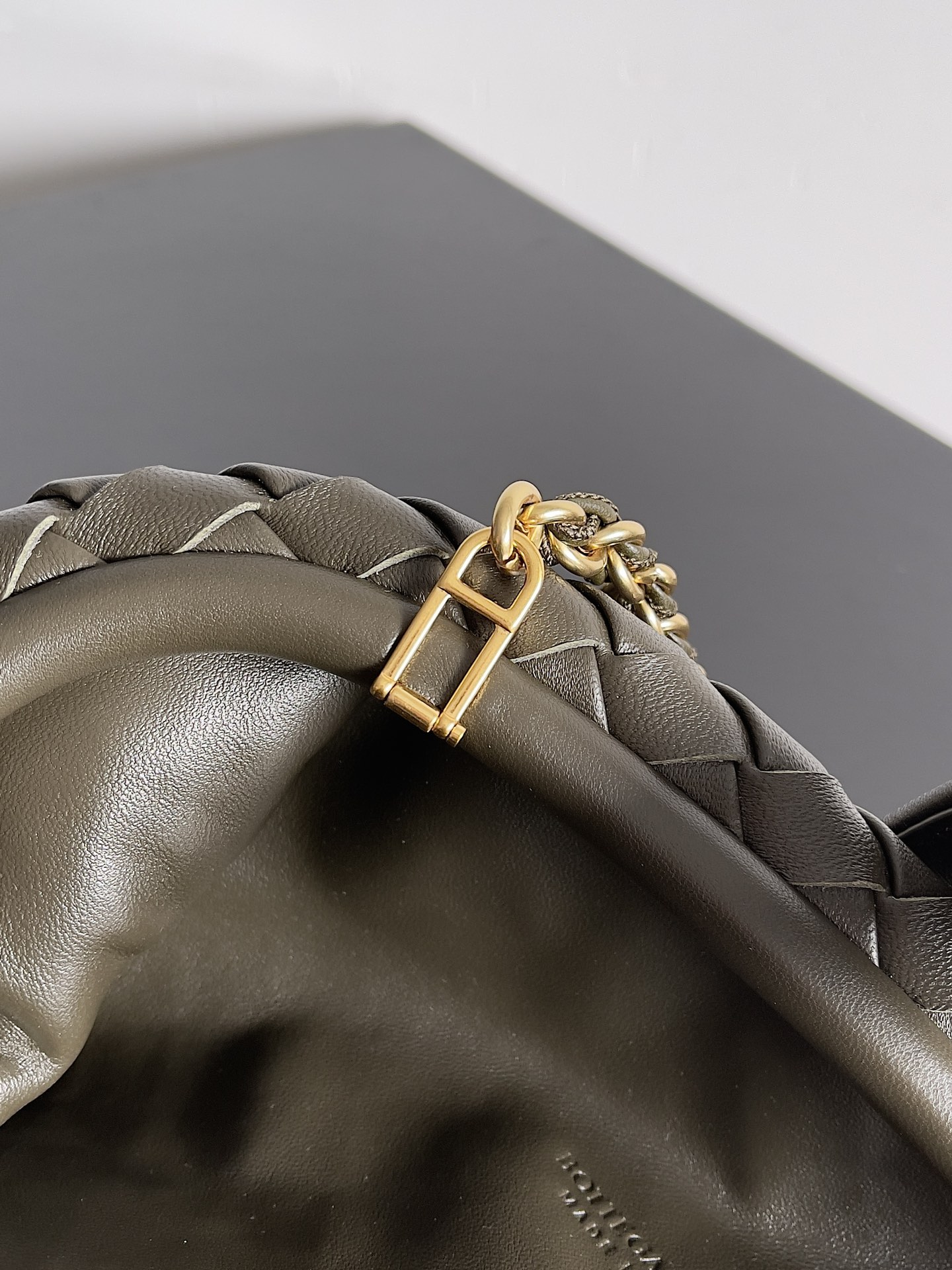 Bottega Veneta LAUREN CLUTCH chain clutch bag 785807