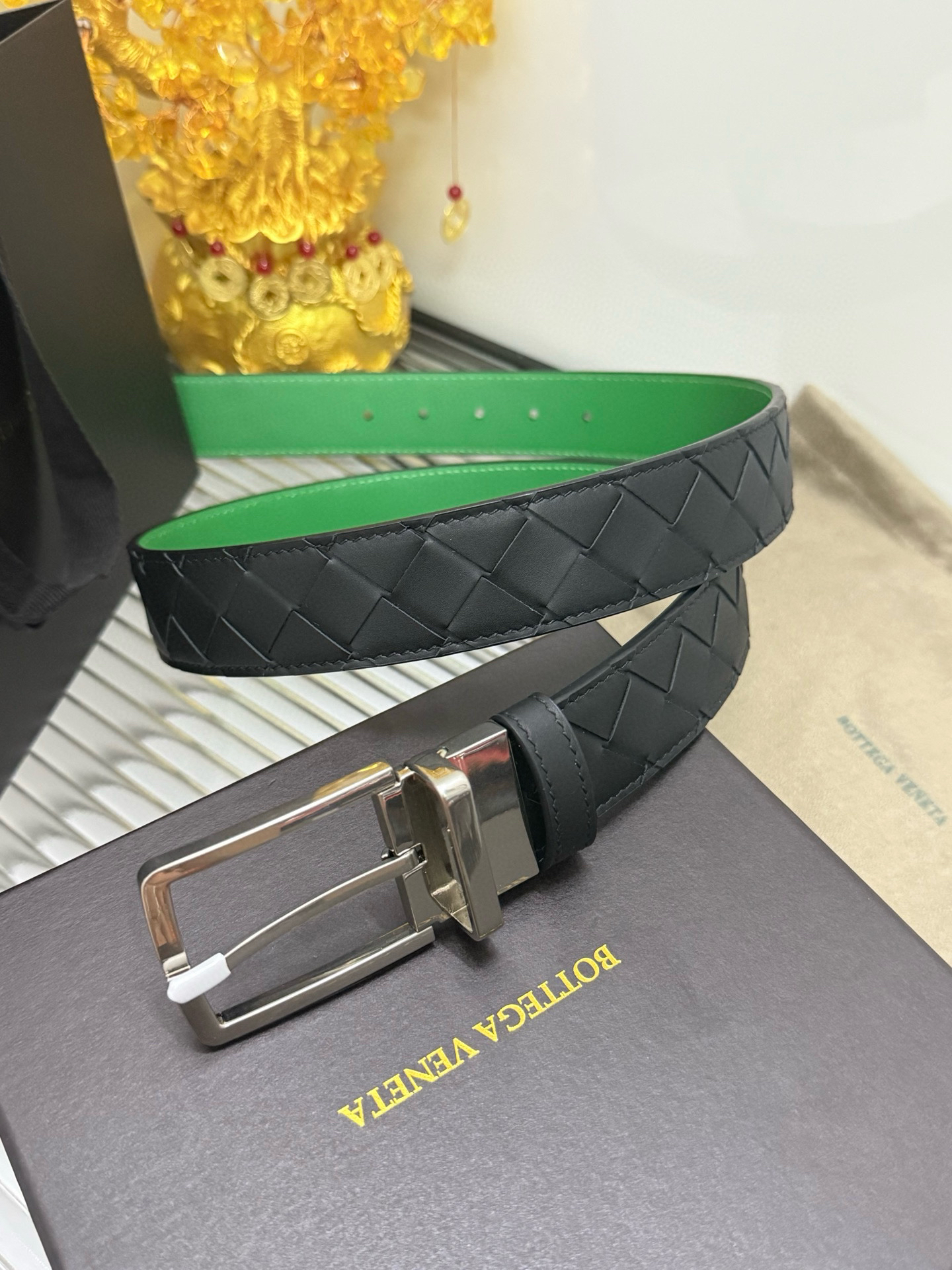 Bottega Veneta woven cowhide double-sided belt with a width of 3.4cm
