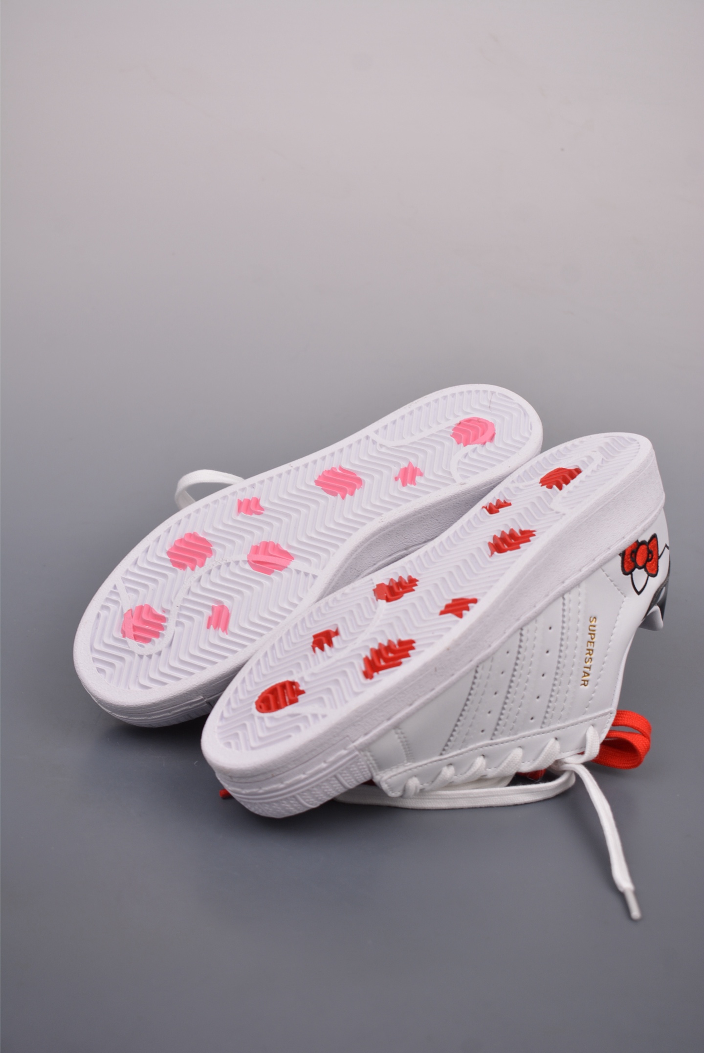 Hello Kitty x Adidas Superstar Bonega W Low White Black Red GW7168