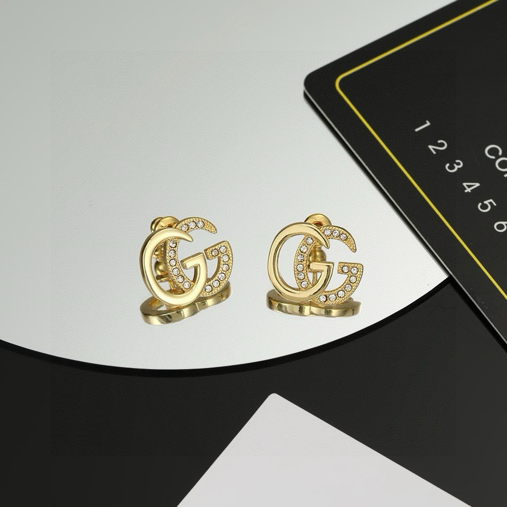 GUCCi GG diamond earrings