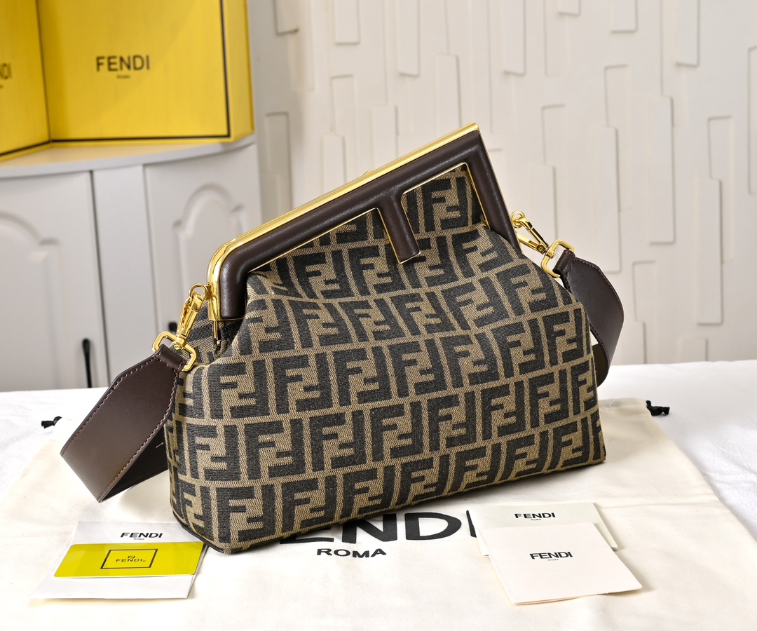 FENDI First Shoulder Bag 80017