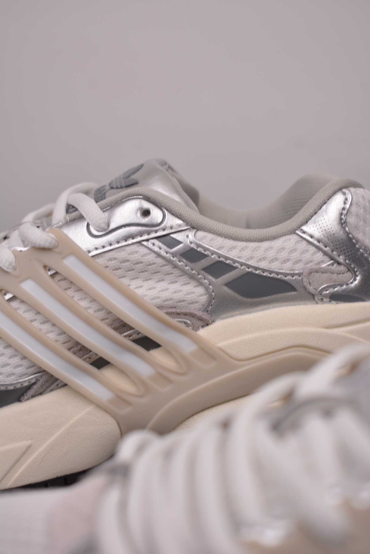 Adidas Adistar XLG Silver Gray White  IH3882