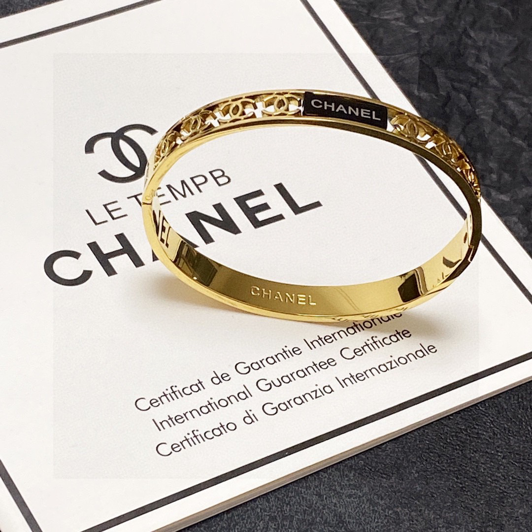 Chanel hollow bracelet