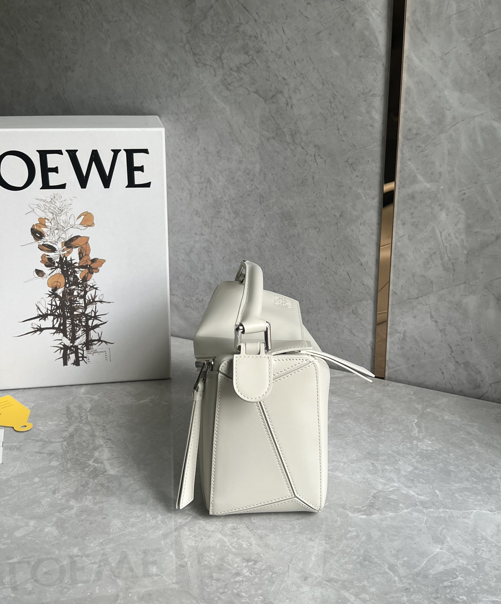 Loewe zzle embroidered shoulder strap bag 0189