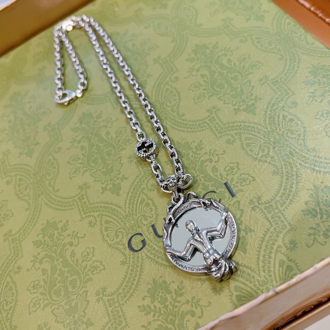 Gucci Anger Forest Series Woman Looking in the Mirror Vintage Necklace