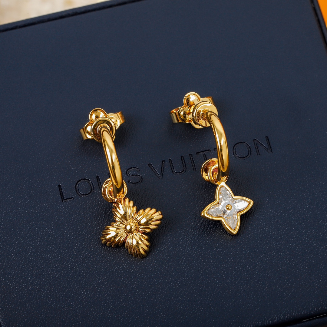 Louis Vuitton blooming asymmetric earrings