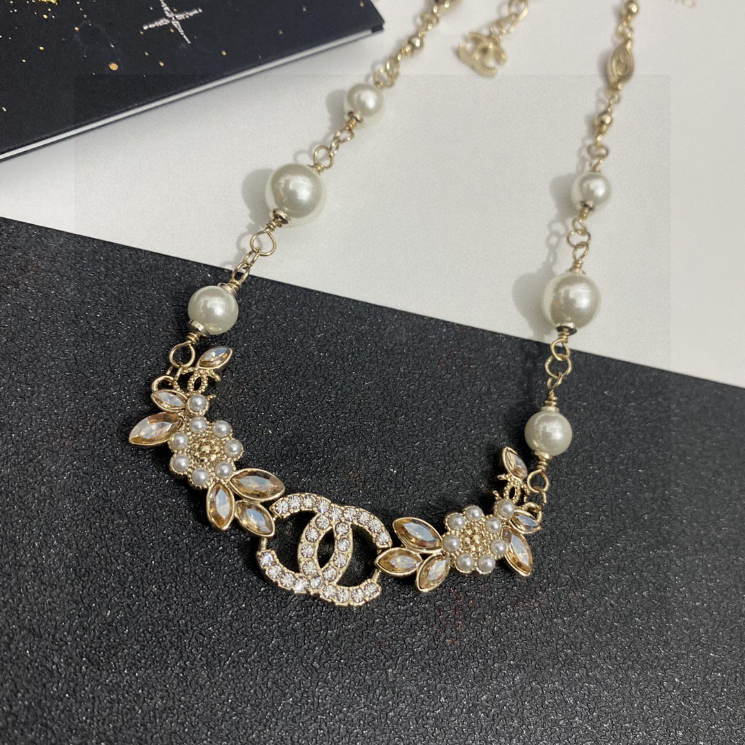Chanel pearl and diamond necklace