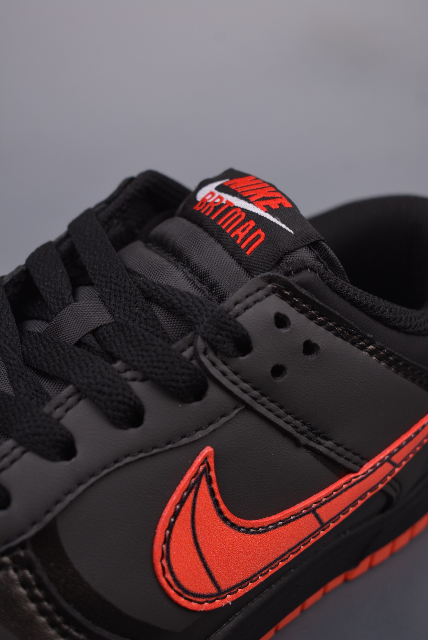 BATMAN BEYOND x NIKE DUNK Black and Red