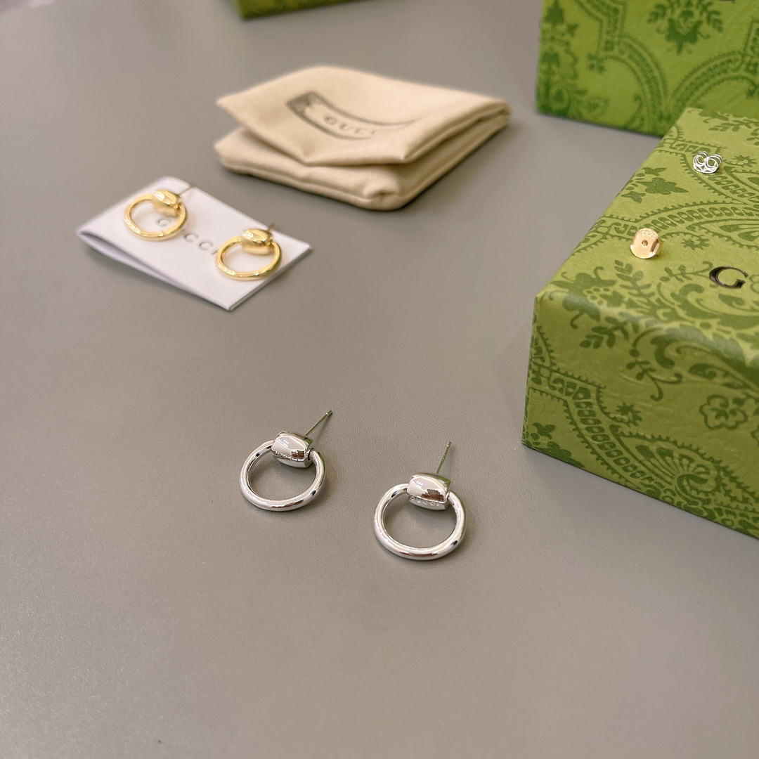 GUCCi hoop earrings