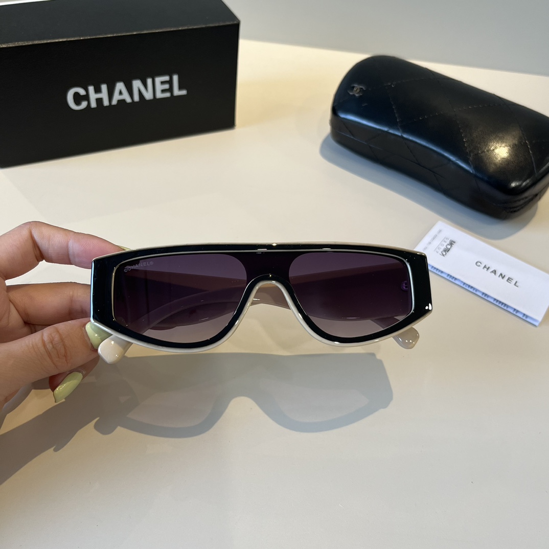 Chanel round frame sunglasses