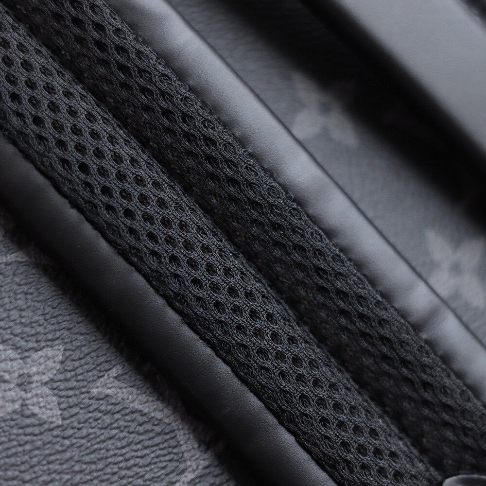 Louis Vuitton Discovery Backpack M43186