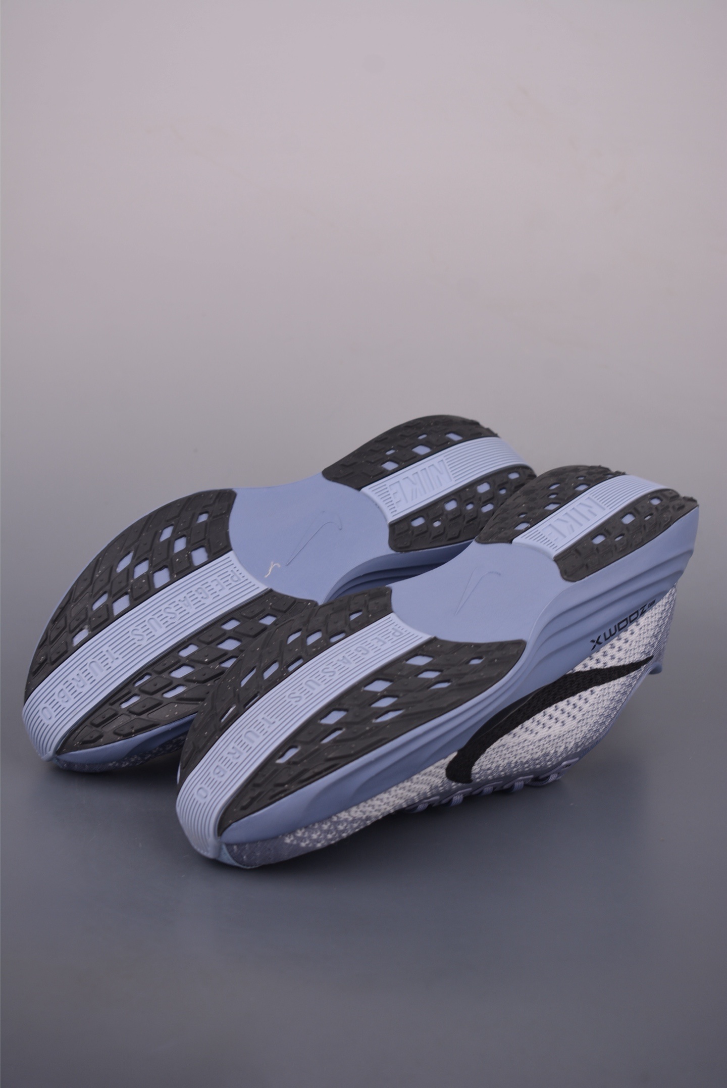 Nike Air Zoom Vomero Plus 