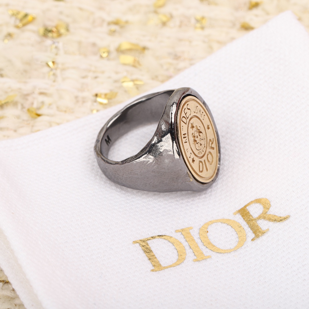 Dior Pentagram Ring
