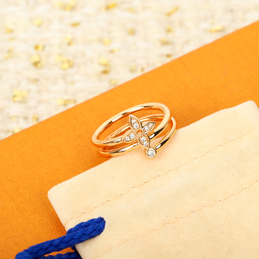 Louis Vuitton STAR BLOSSOM DOUBLE HOOP RING