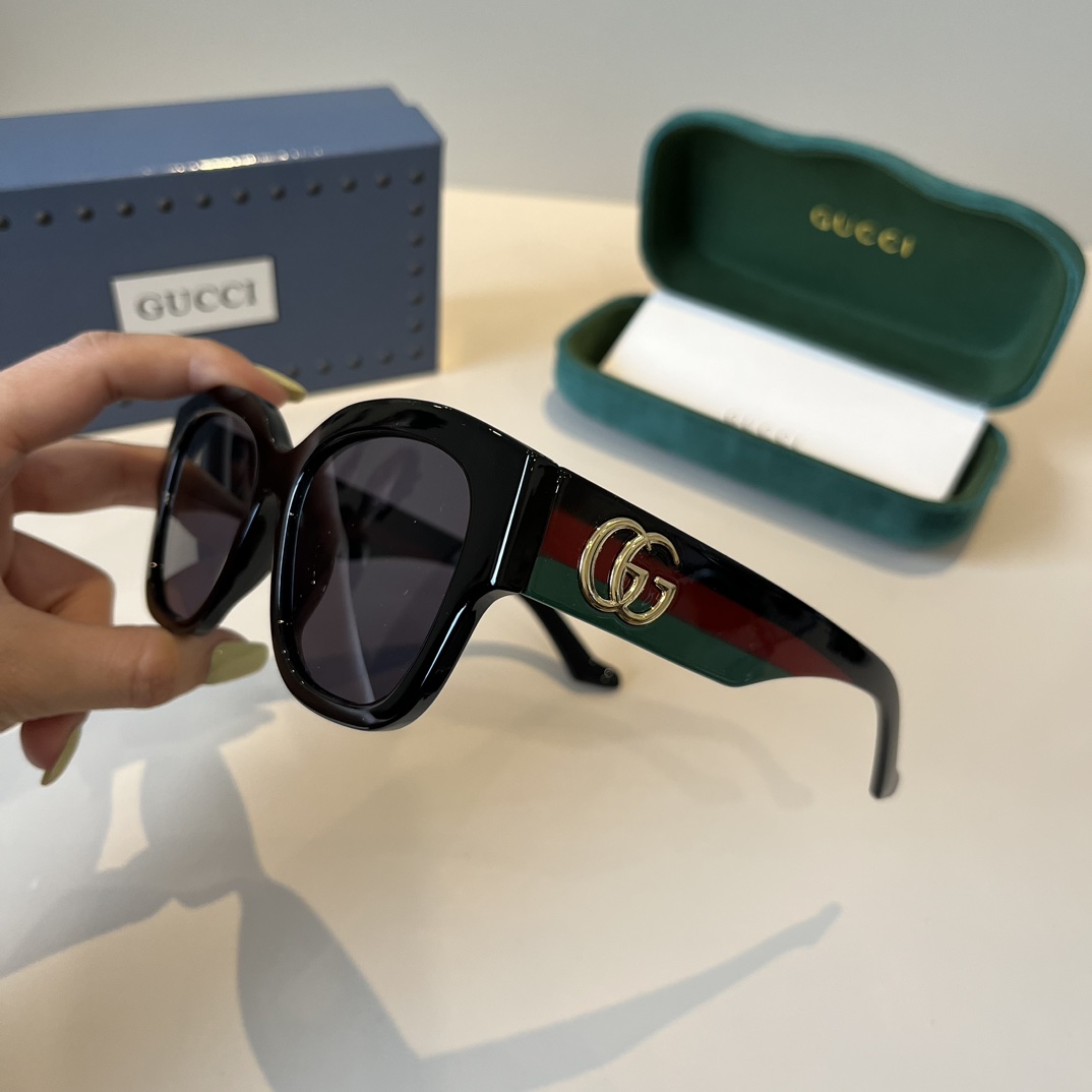 Gucci Round Frame Sunglasses