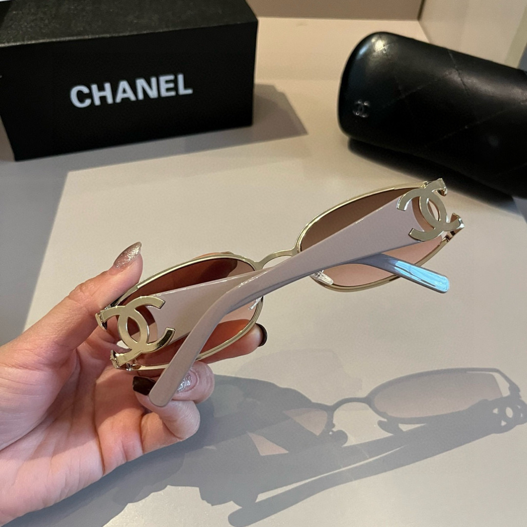 Chanel round frame sunglasses