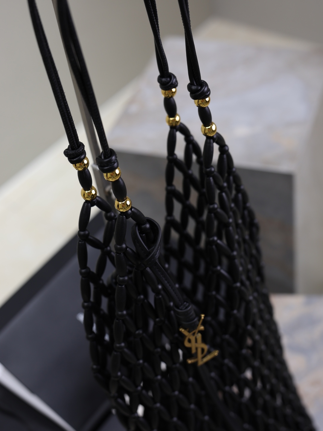 Yves Saint Laurent Bucket Sule bag hand-woven bag 821911