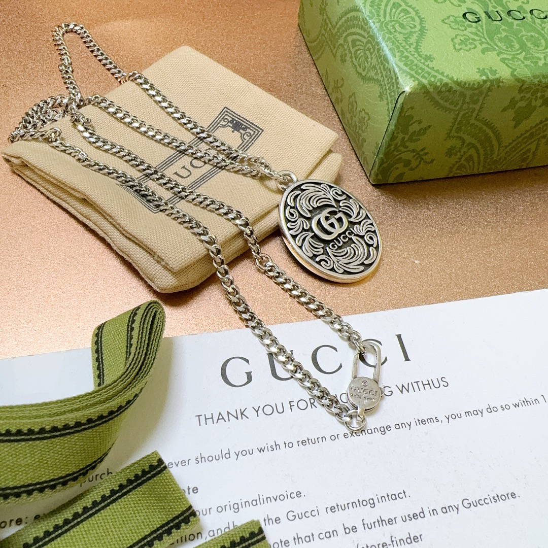 Gucci Anger Forest Series GG Round Vintage Necklace