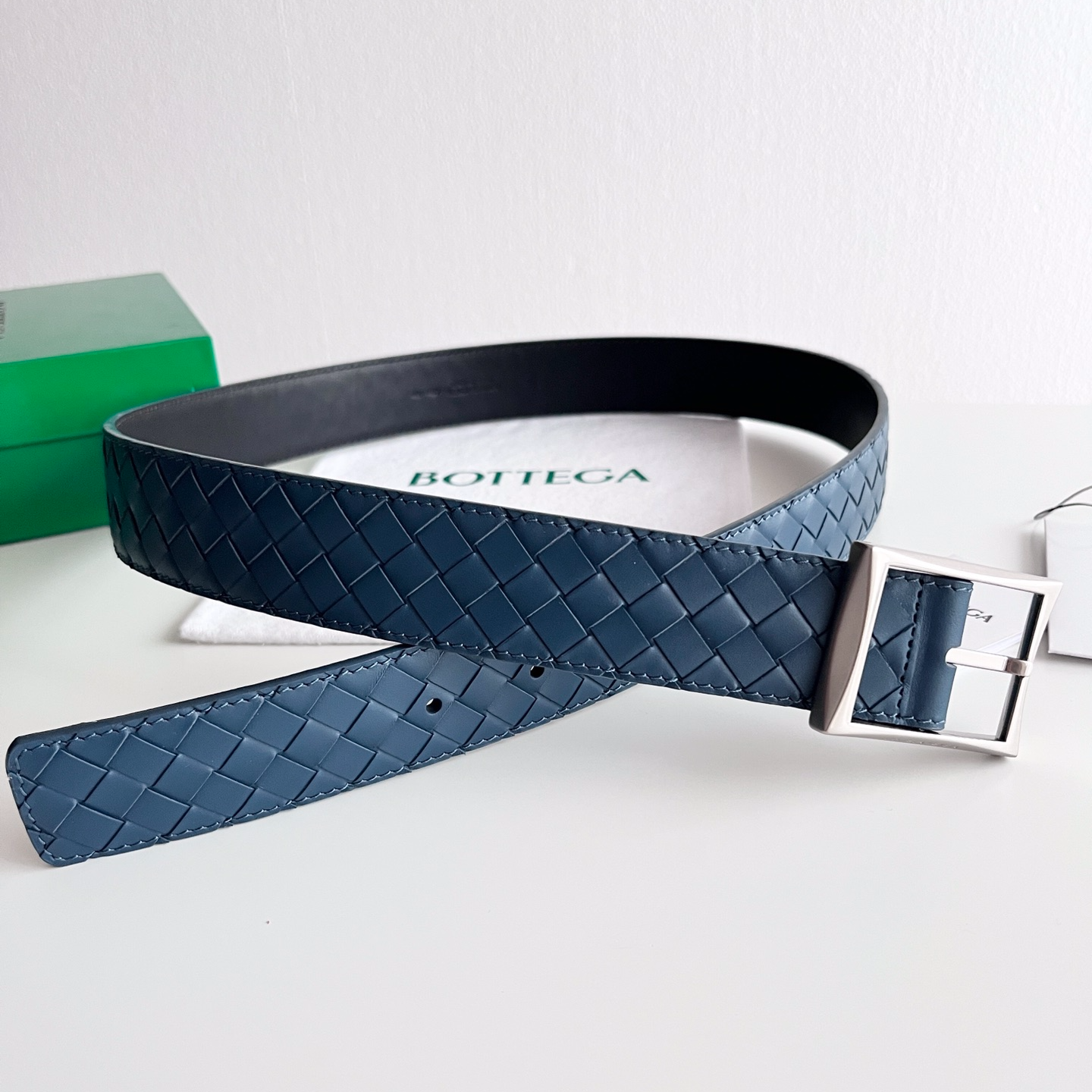 Bottega Veneta intreccio woven cowhide double-sided waistband with a width of 3.5cm