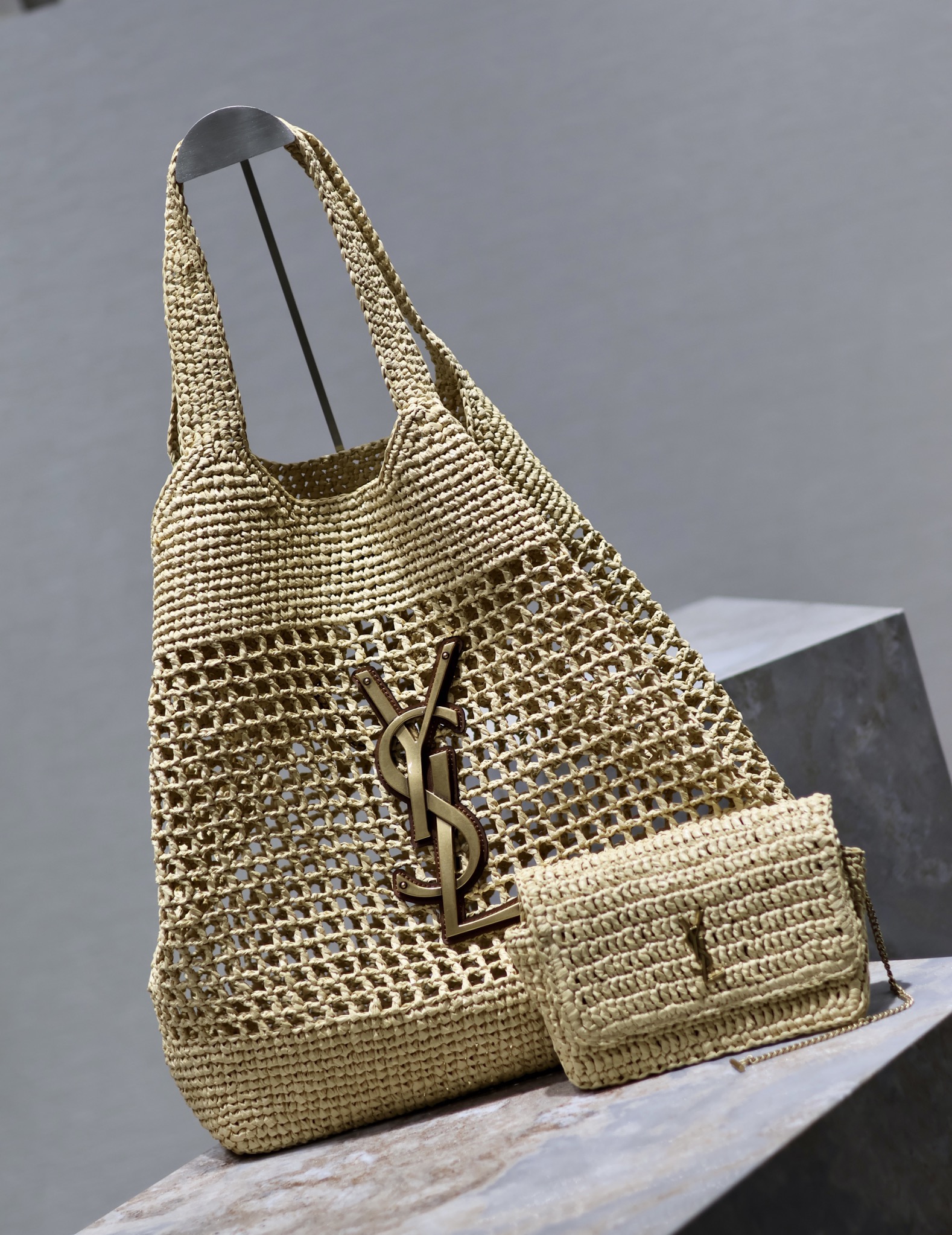 Yves Saint Laurent ICARE Woven Shopping Bag 698651