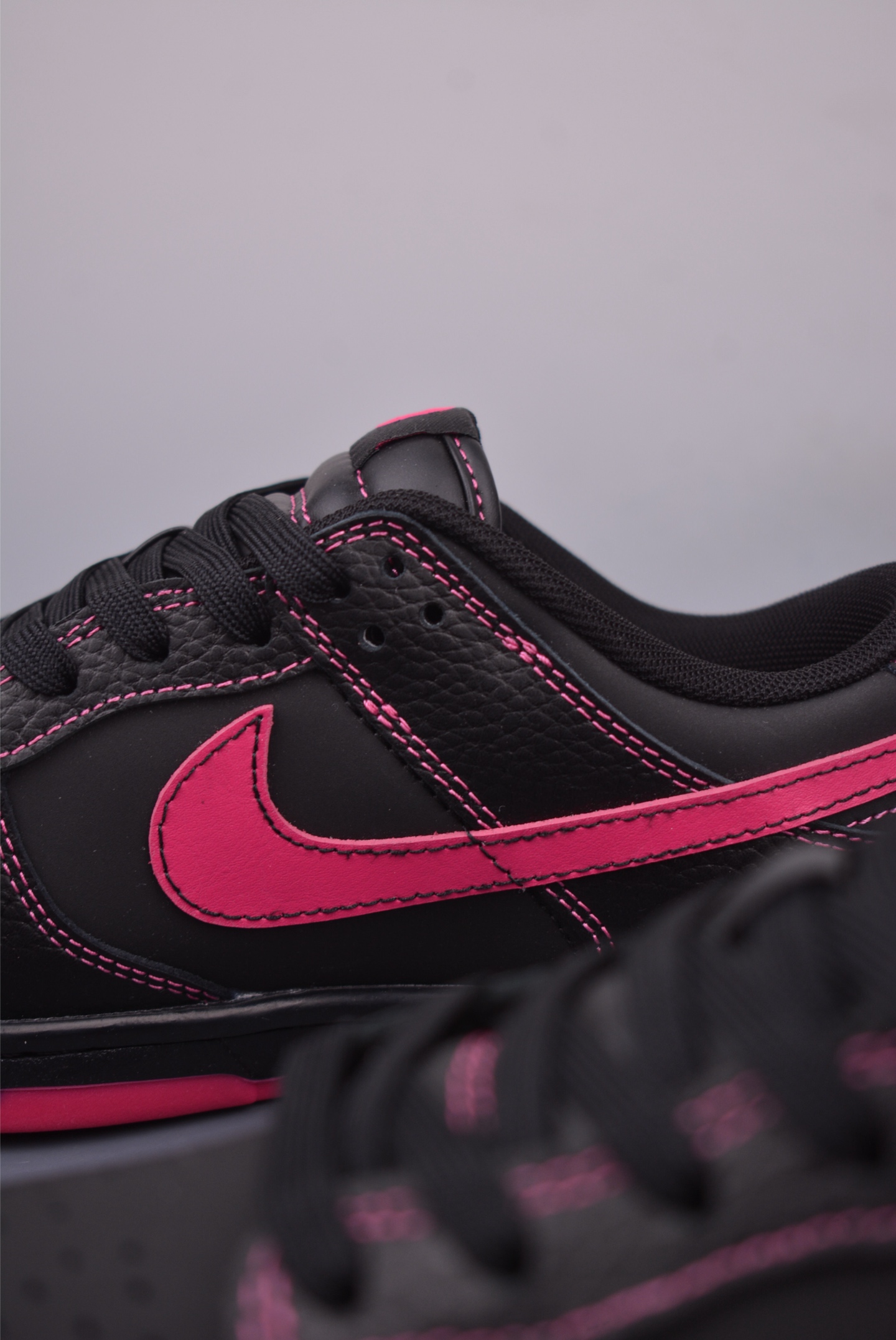 NIKE SB Dunk Low 