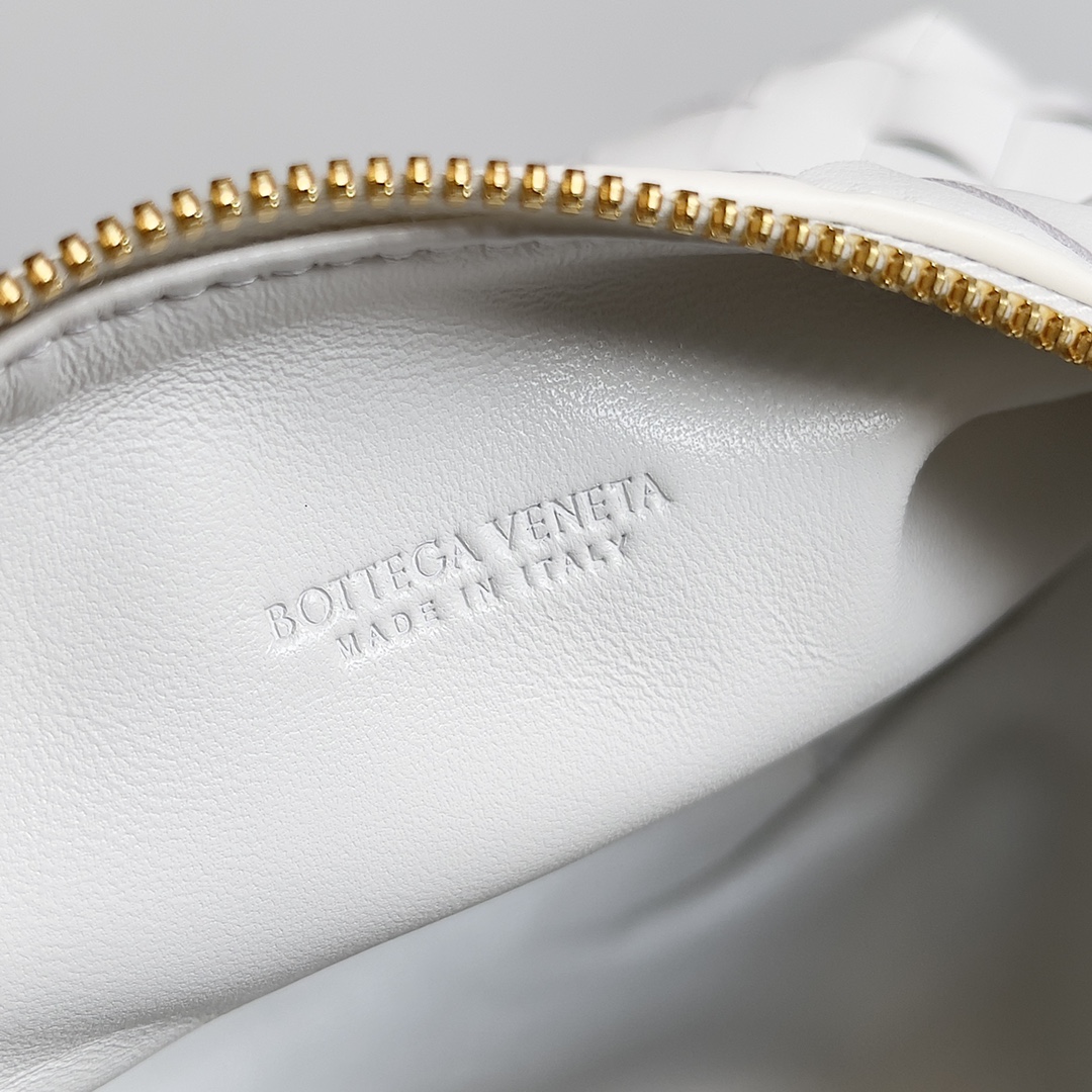 Bottega Veneta Year of the Snake Limited Edition Wallace Handbag 754443