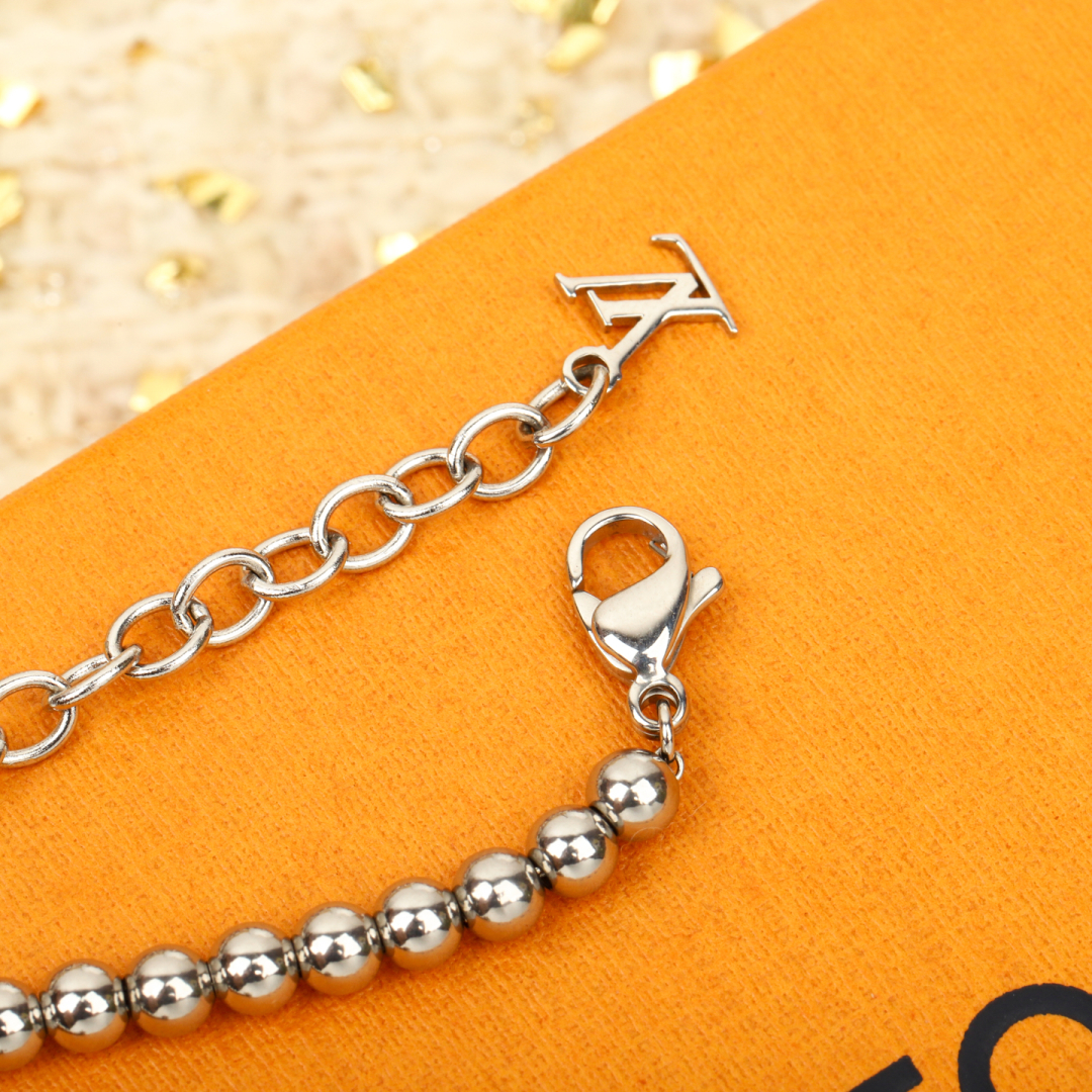 Louis Vuitton round beads bracelet