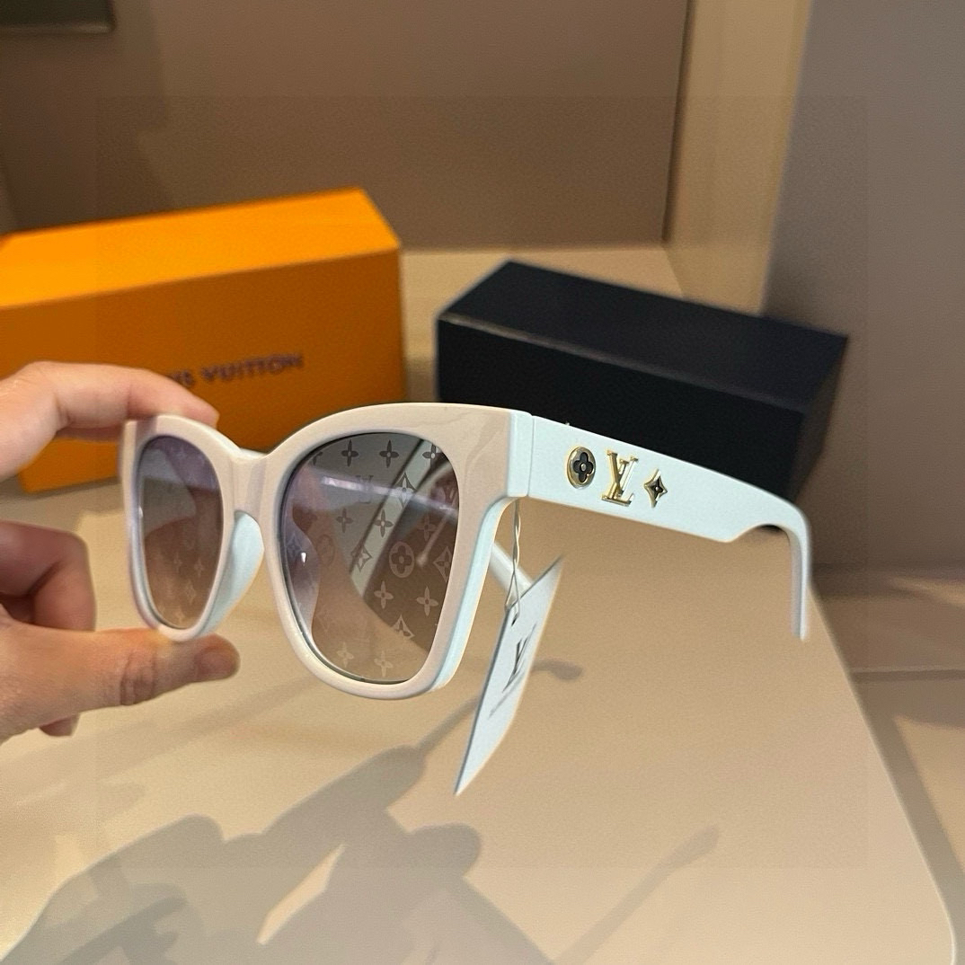 Louis Vuitton square-frame sunglasses