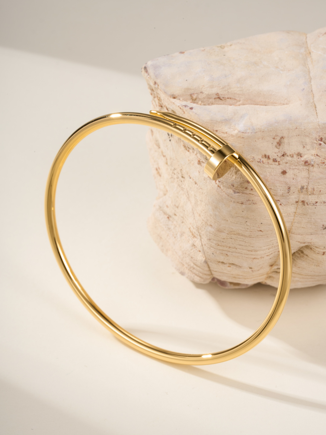 Cartier No Diamond Nail Thin Bracelet