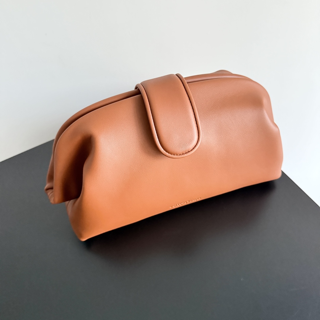 Bottega Veneta LAUREN CLUTCH Clutch 785807