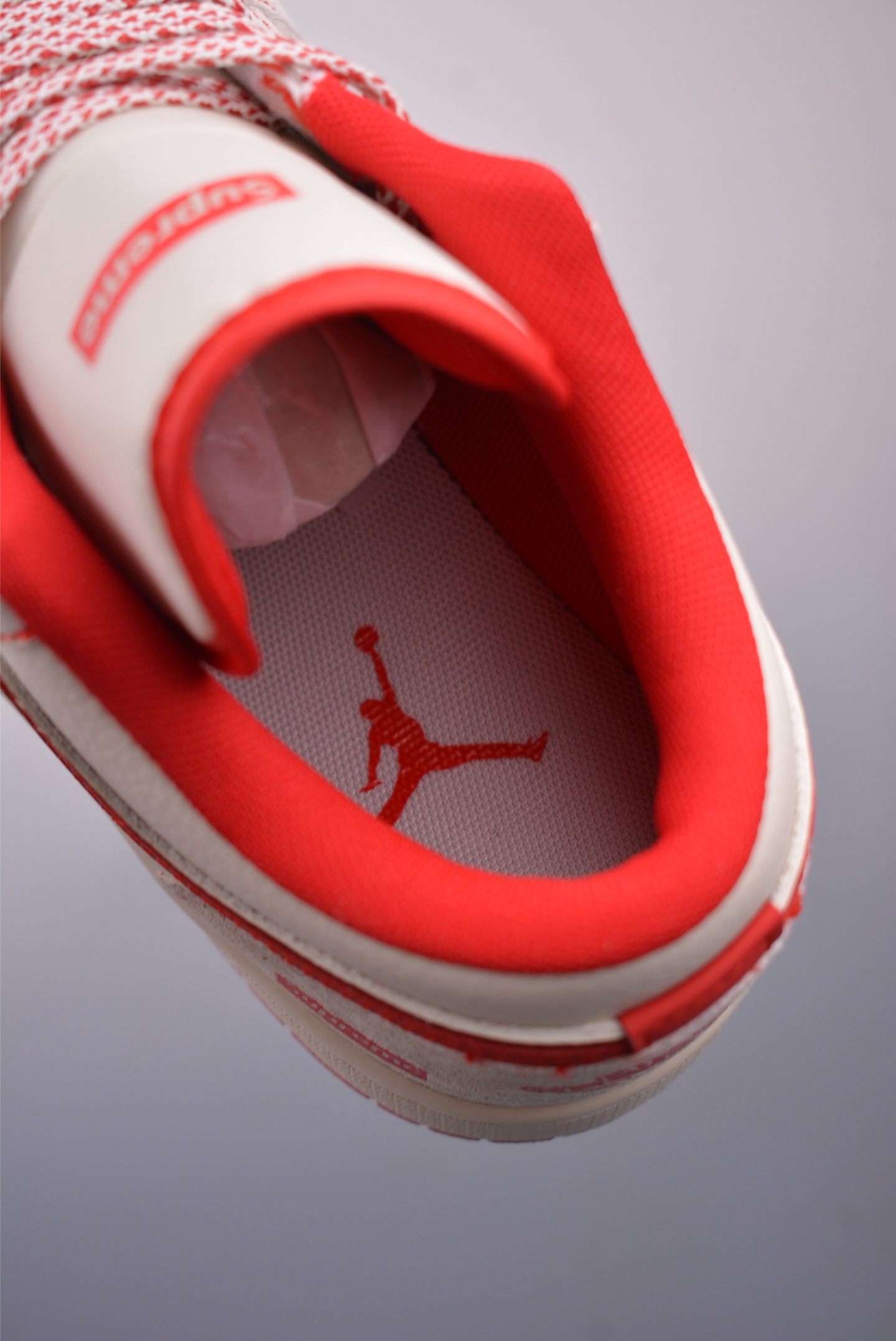 Supreme x Nike Air Jordan 1 Low OGAJ1 Basketball Shoes Off-White Red XX2409-009
