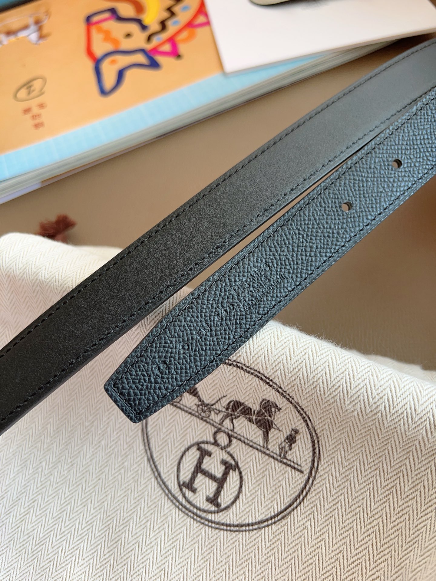 Hermès 2025 New Women's Double-Sided Belt 2.4cm Width