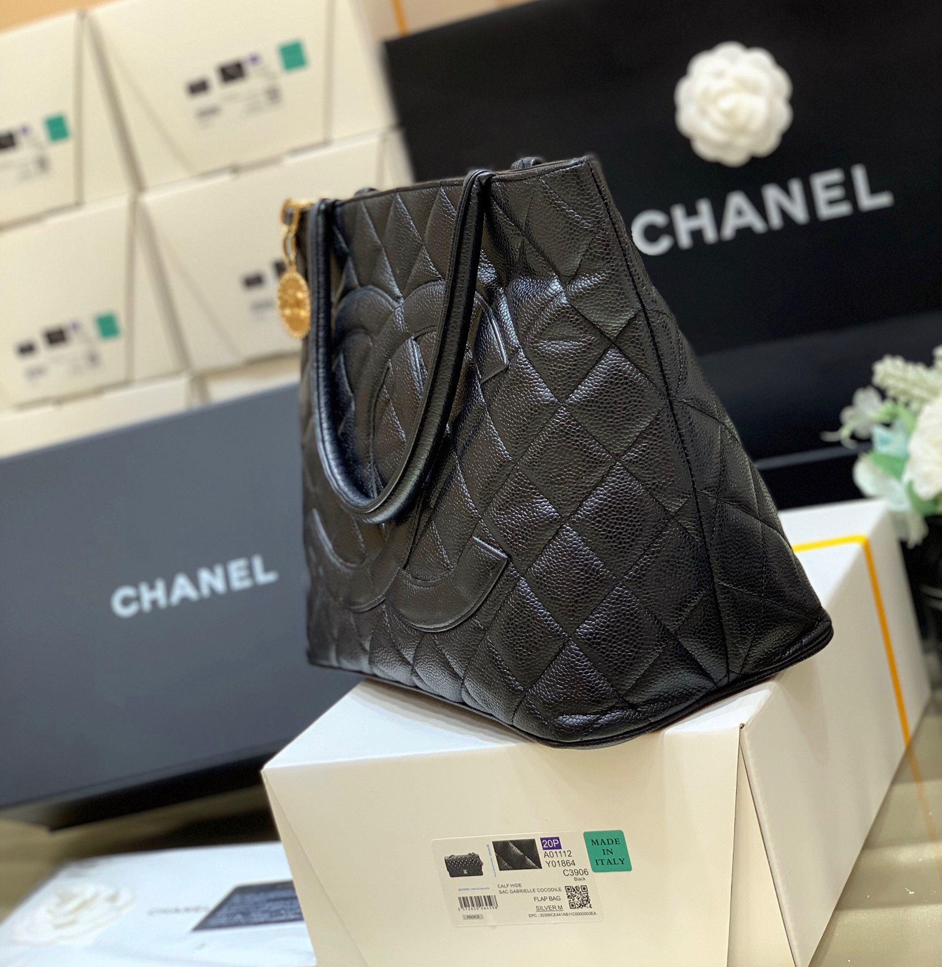 Chanel Vintagep Hilton Bag 91030