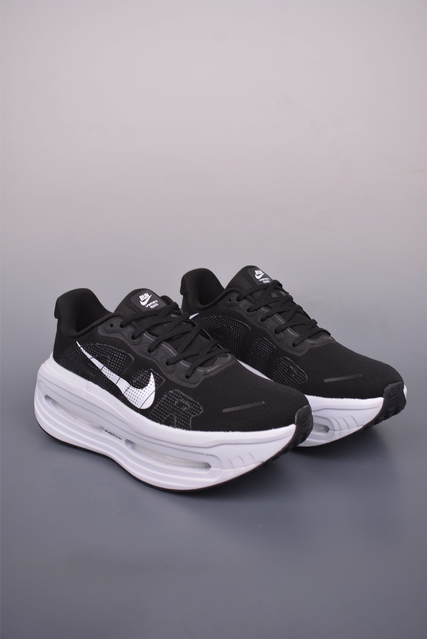 Nike Vomero Premium Air “Black and White” HM5973-400