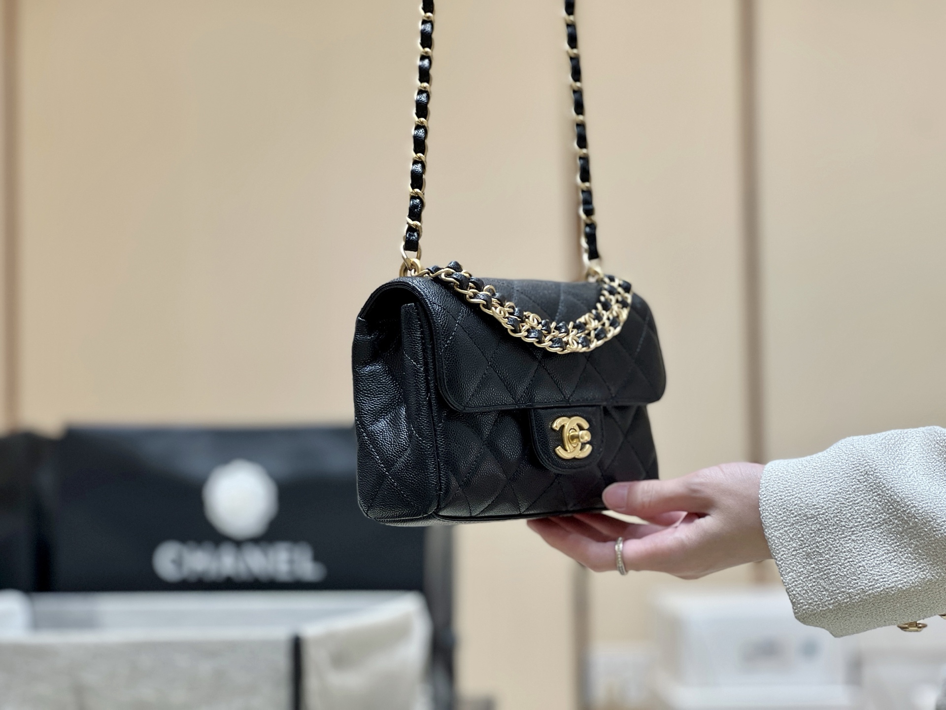 Chanel 25P Spring/Summer Preview Series Chain Bag AS5240