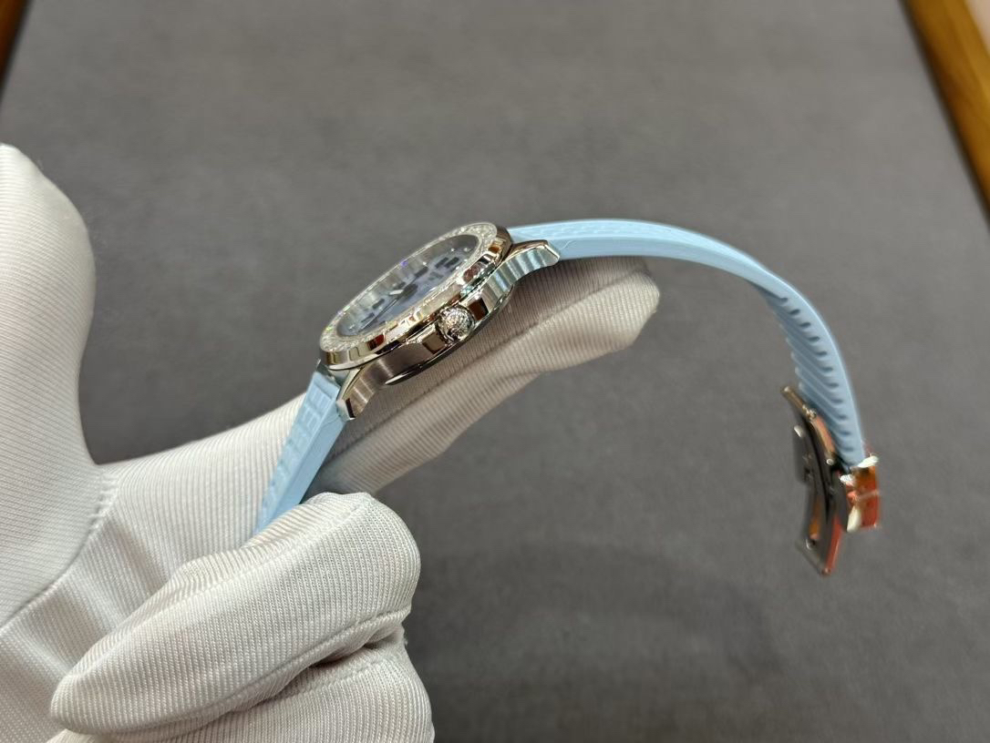 Patek Philippe Factory New AQUANAUT Series